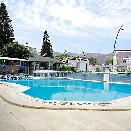 Portofino فندق تورونشْ