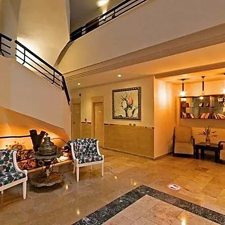 Portofino فندق تورونشْ